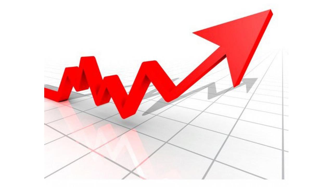 Context, PC in lieve crescita nel Q4 del 2024 in Europa