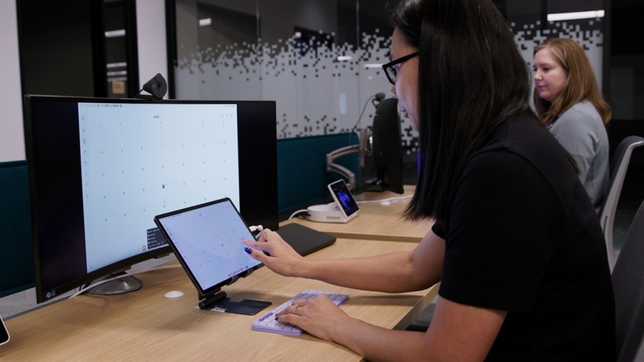 Samsung e Logitech celebrano cinque anni di collaborazione nelle videoconferenze