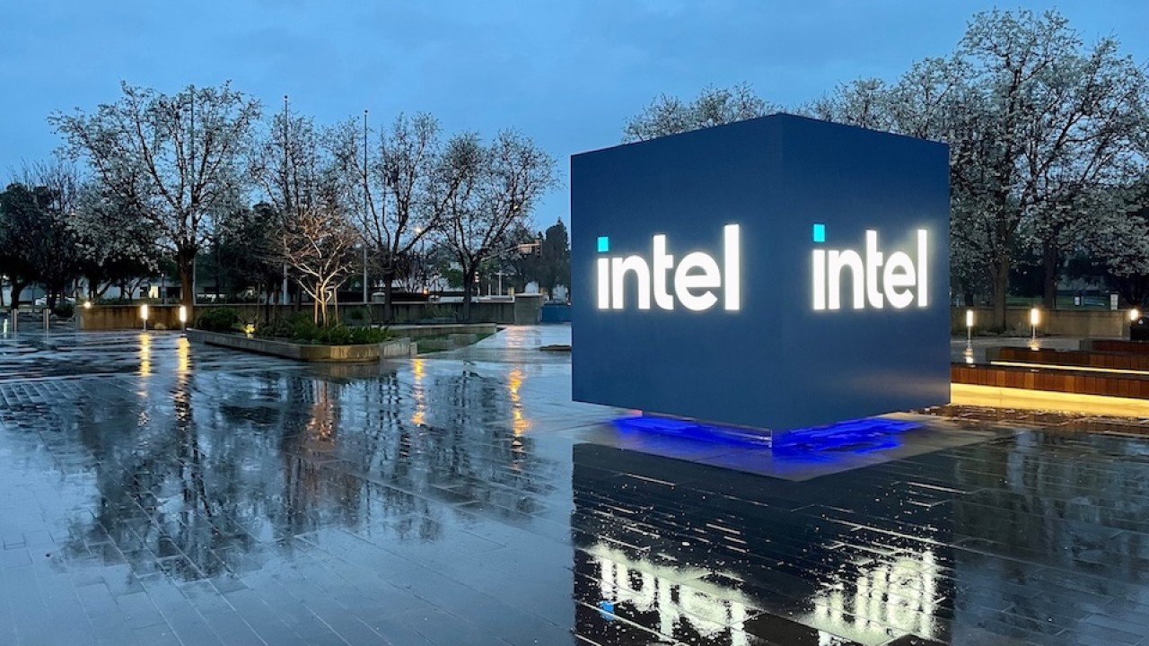 Ufficiale: il Governo USA compra il 10% di Intel per 8,9 miliardi