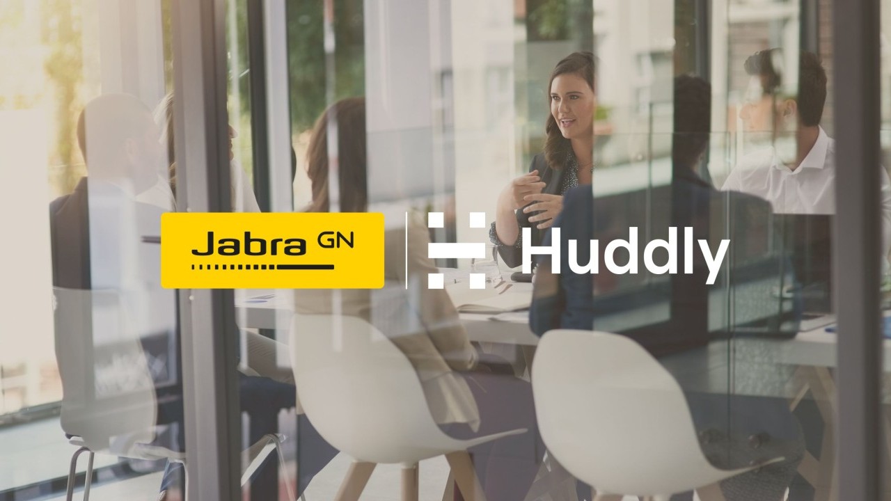Jabra e Huddly portano la semplicità plug-and-play nelle grandi sale riunioni