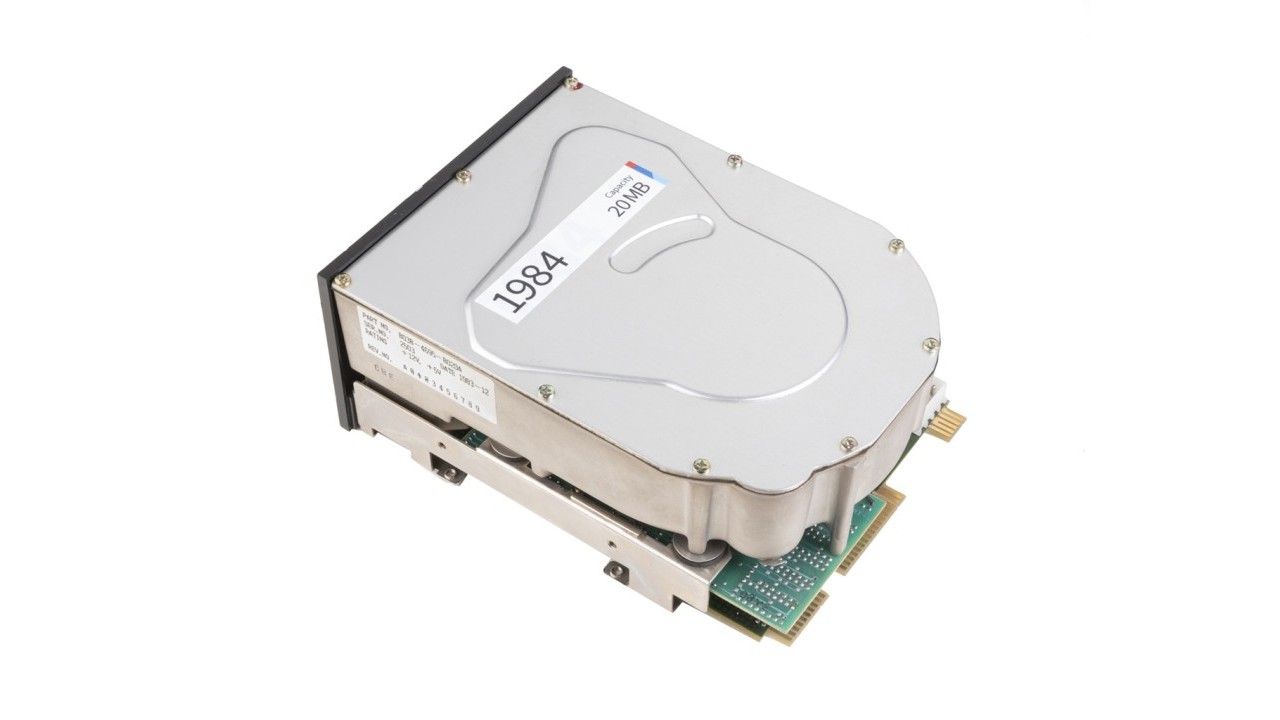 Toshiba e l’evoluzione degli HDD: dai megabyte all’era dei terabyte