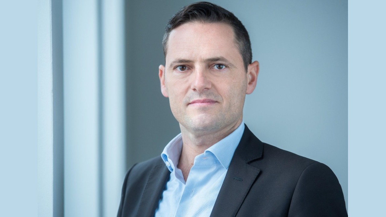 Sharp Display Solutions Europe in partnership con ADEO Group in Italia