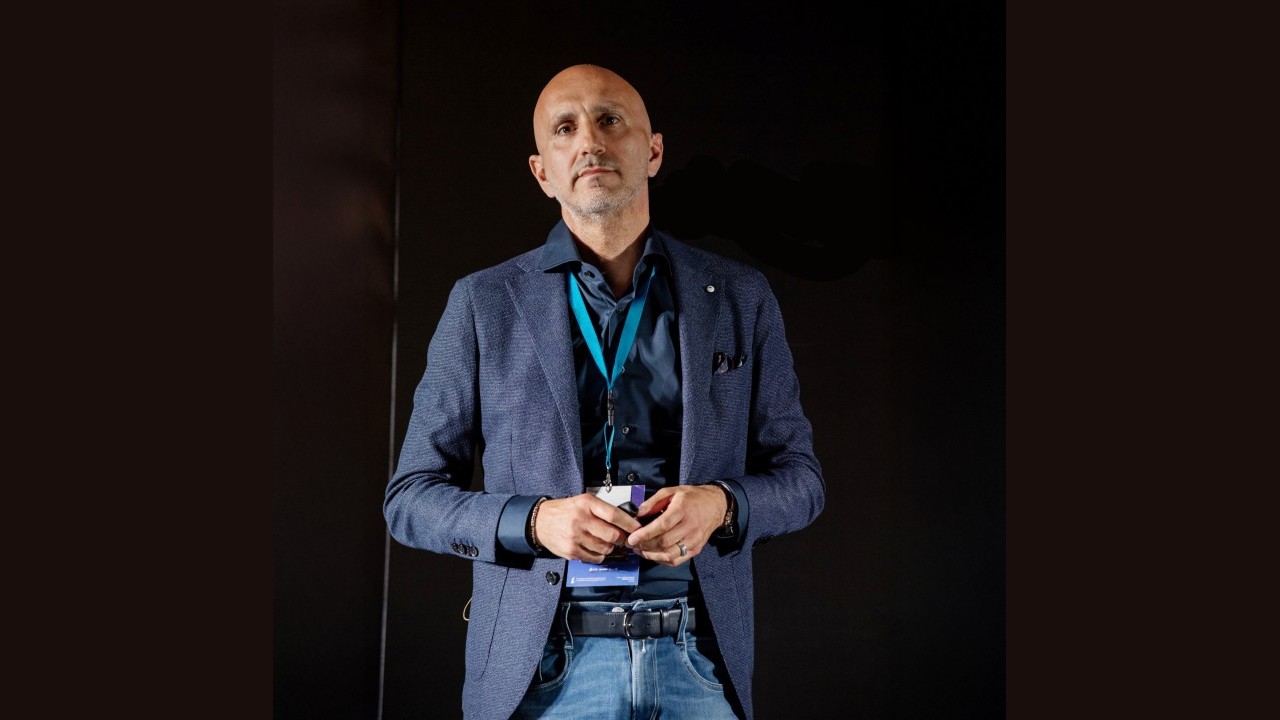 Longwave compie 25 anni