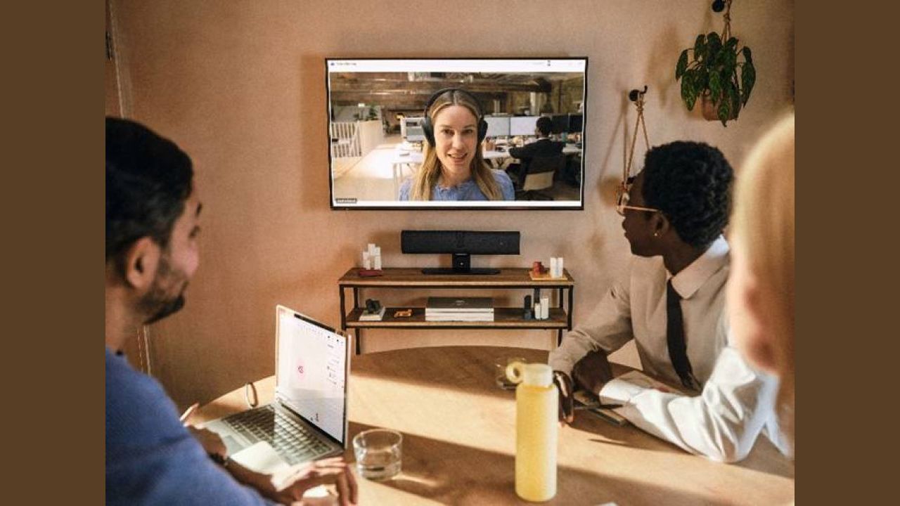 Jabra PanaCast U30 semplifica la collaborazione nei piccoli spazi e nelle sale riunioni 